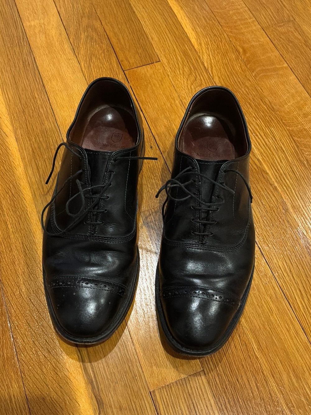 Allen Edmonds Fifth Avenue — Black Cap Toe Oxford (Size 9.5 E)